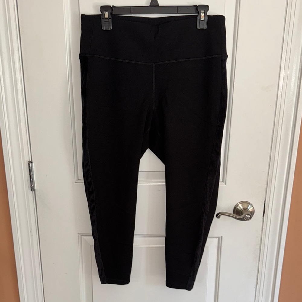 Old Navy Active Black Leggings Exercise Pants Sz XL NWOT